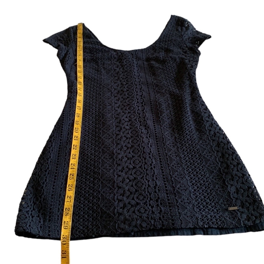 EUC Hollister Lace Dress • Size 3 - Picture 11 of 11